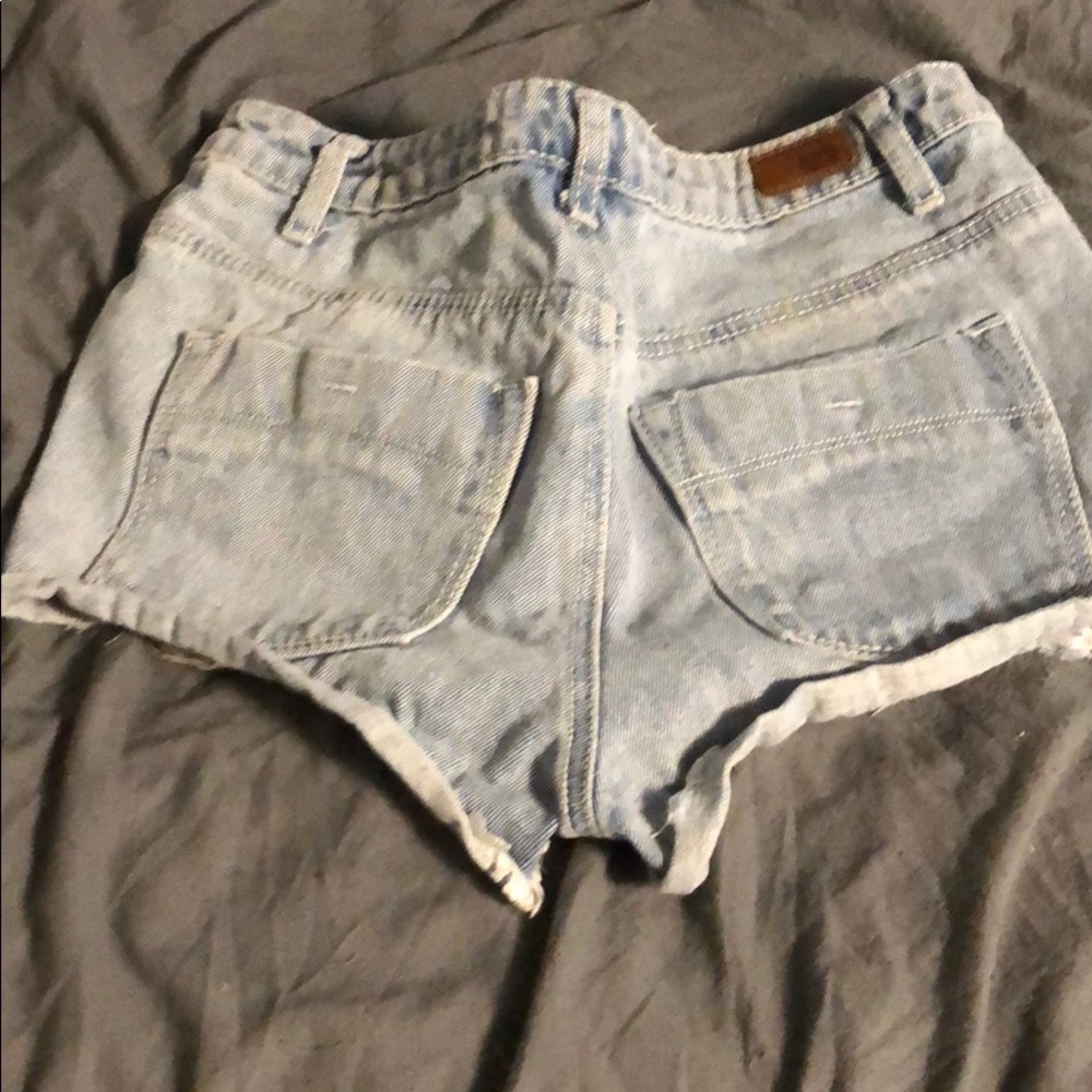 Shorts - Picture 2 of 3